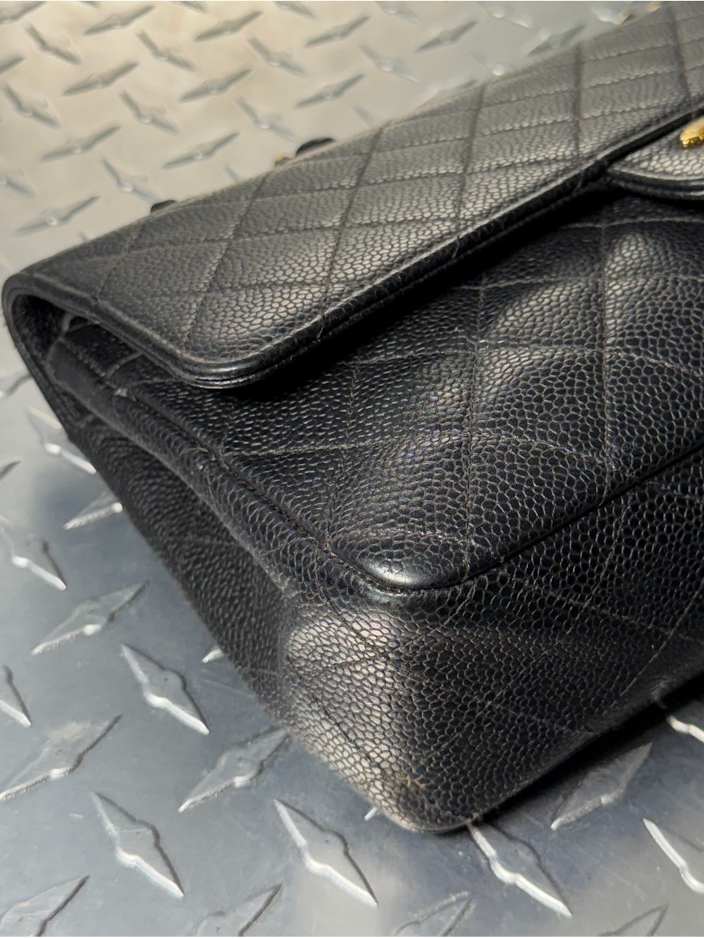 Chanel Vintage Caviar Quilted Classic Flap in Black GHW - Picture 4 of 16
